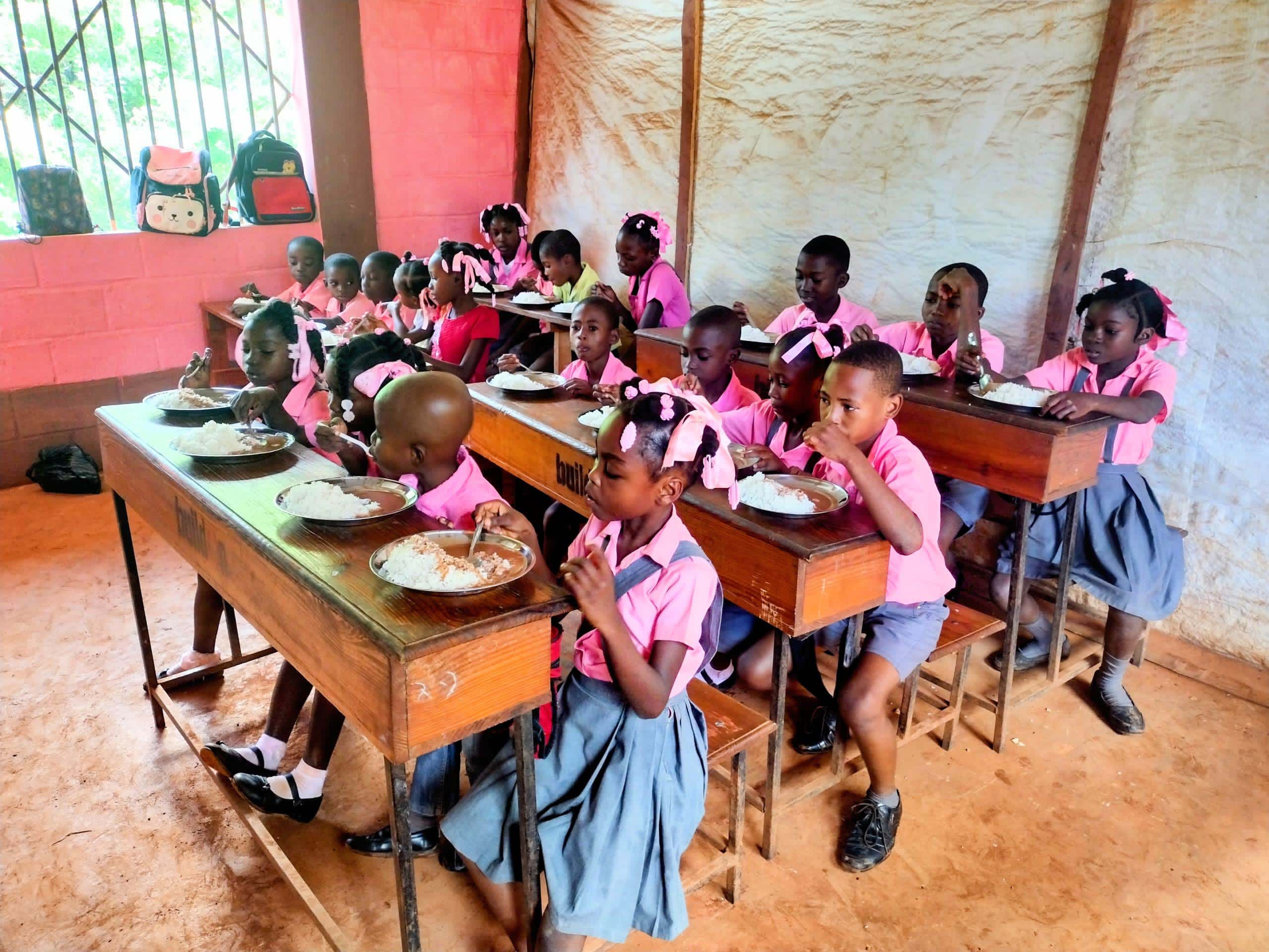 School children eating Dec 2024